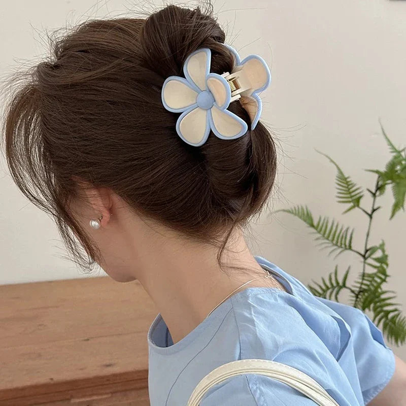 Cream Mousse Flower Medium Grab Clip Atmosphere Shark Back Head Plate Hairpin Half Tie Hair Summer New Claw Leading Fashion Kpop