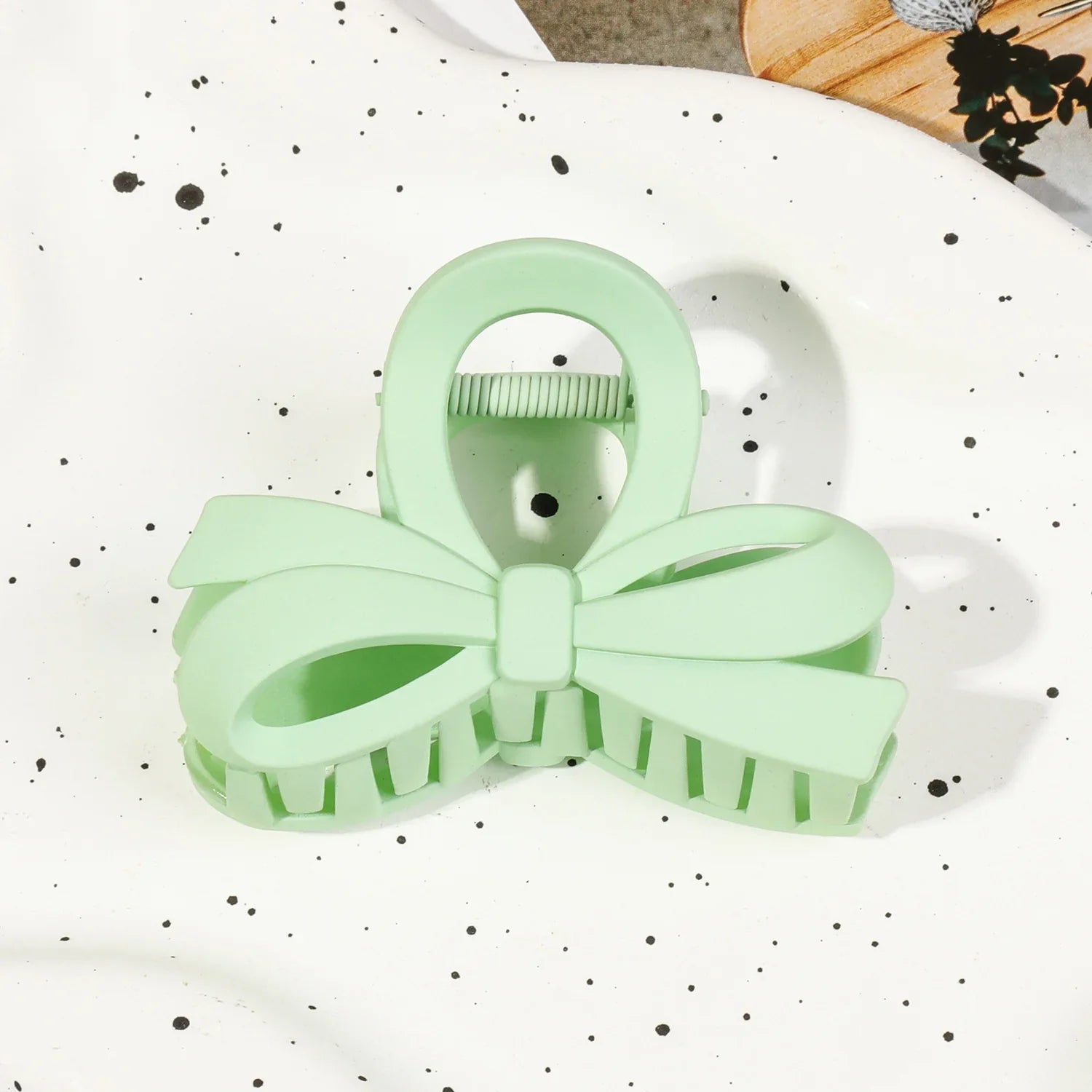 Matte Bow Large Hair Claw Crab Korea Women Solid Acrylic Hair Clips Hairpins Girls Ponytail Hair Accessories Barrettes Headbands