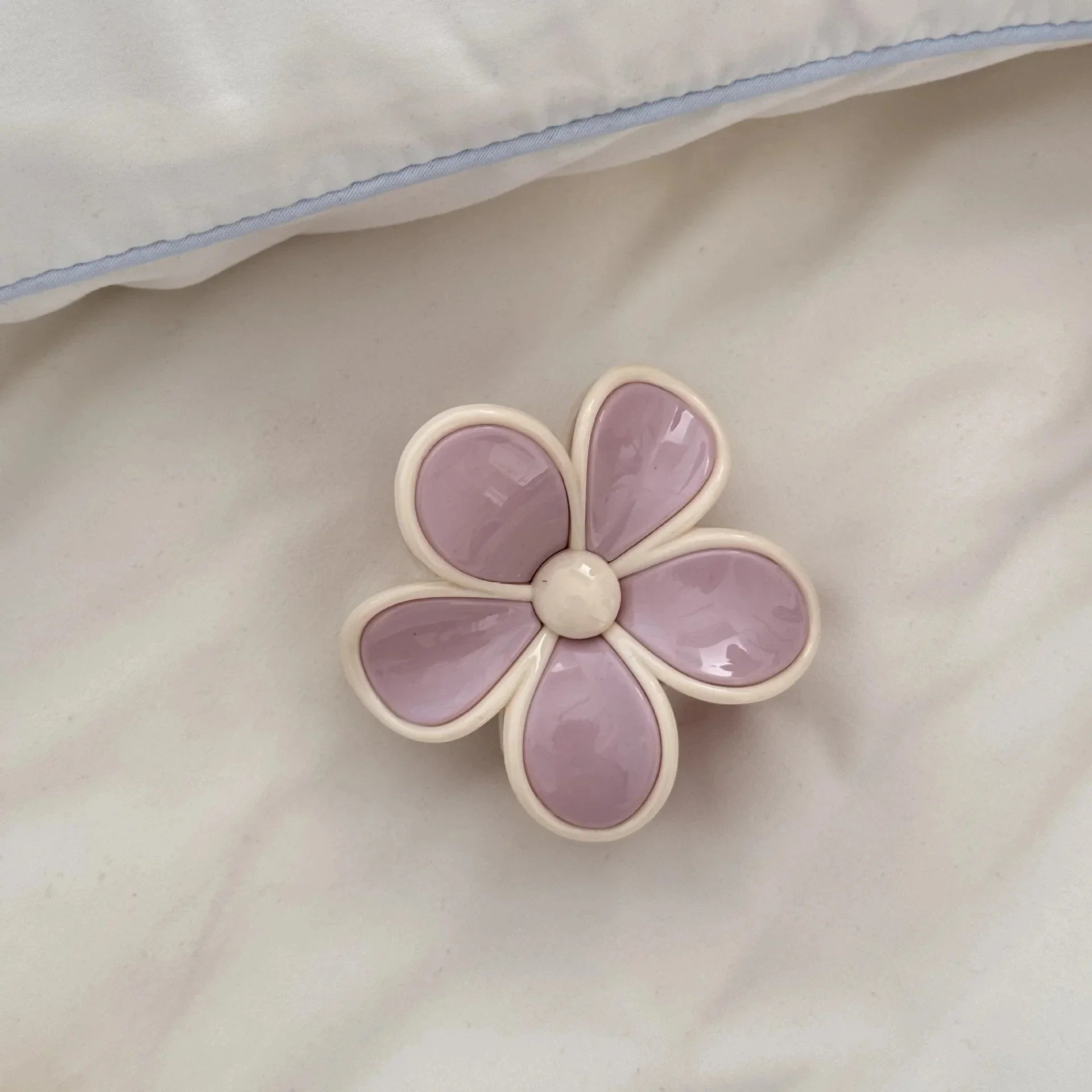 Cream Mousse Flower Medium Grab Clip Atmosphere Shark Back Head Plate Hairpin Half Tie Hair Summer New Claw Leading Fashion Kpop